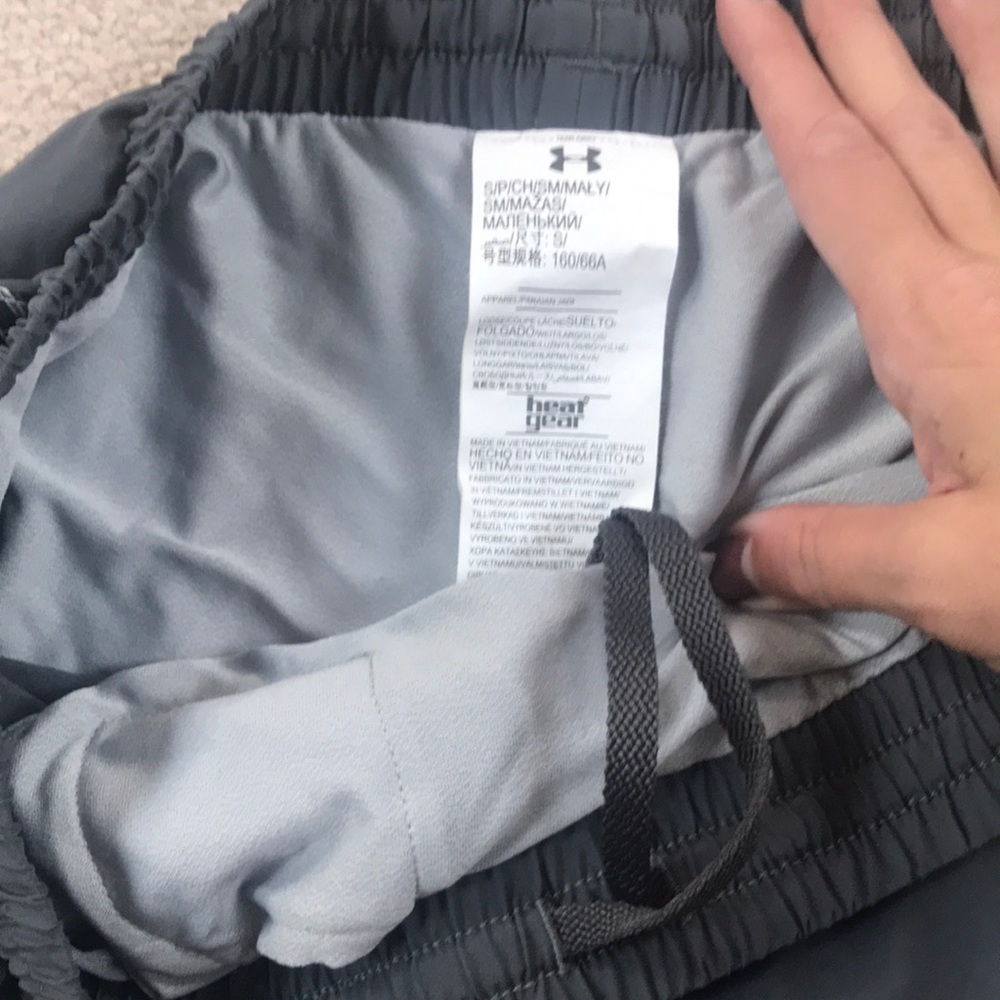 Under armour shorts - Picture 3 of 8